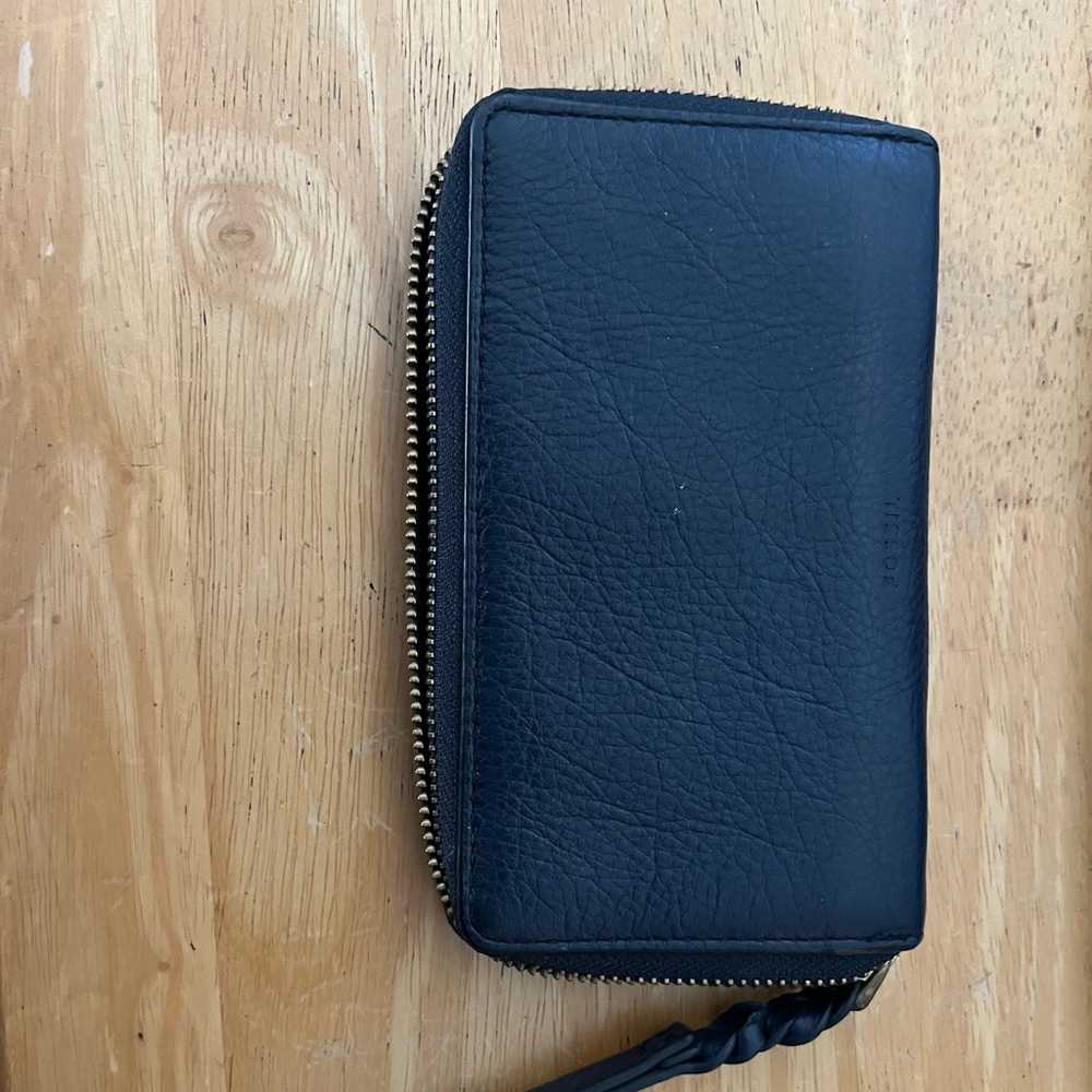 Fossil navy blue leather wristlet